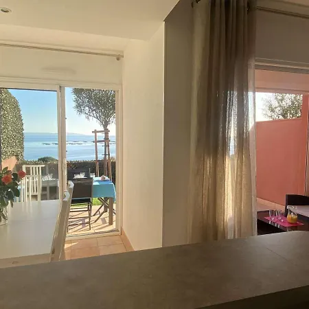 Mini 4 Pieces, 6 Couchages Avec Piscine, Clim Et Wi-fi A Ajaccio - Fr-1-61-490 * Ajaccio (Corsica)
